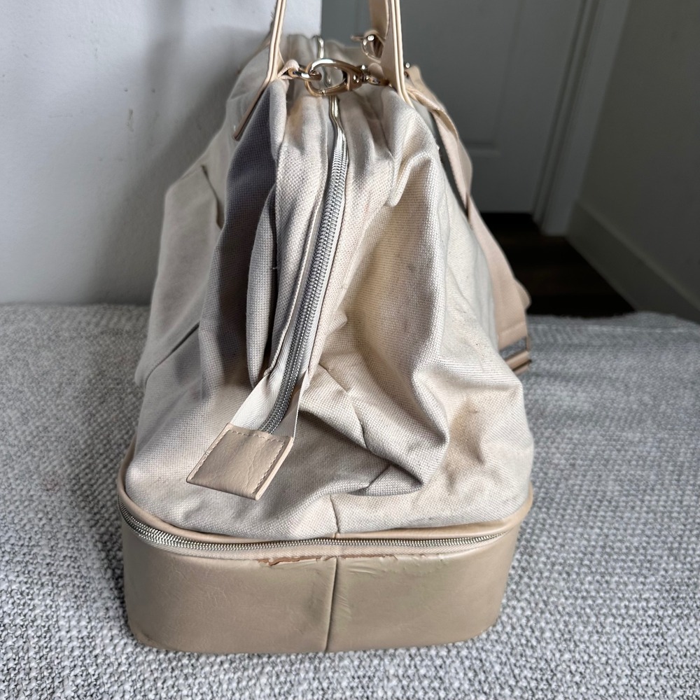 BEIS The Weekender Bag Beige Canvas Faux Leather Travel Tote Shoe Compartme - Picture 4 of 11